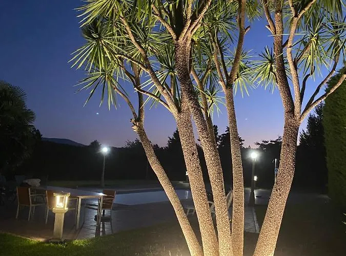 Bimba, Con Piscina Y Barbacoa *