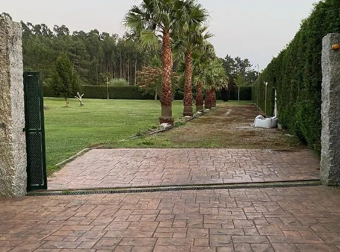 Bimba, Con Piscina Y Barbacoa