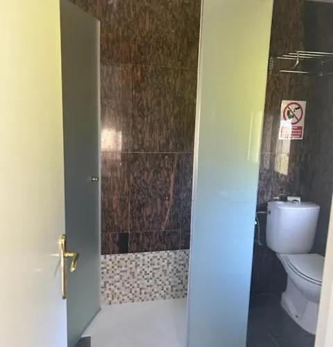 Bimba, Con Piscina Y Barbacoa